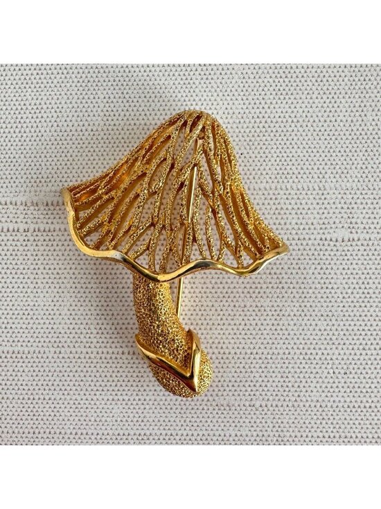 Crown Trifari Jewelry - Crown Trifari Gold Tone Mushroom Brooch Openwork Textured Signed 1960s